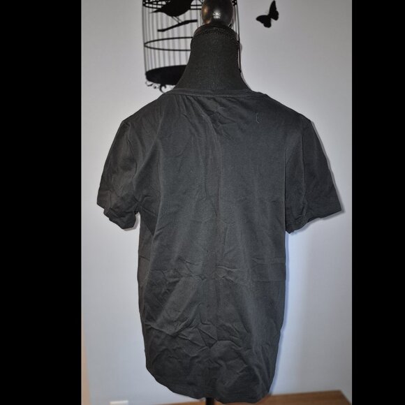 NWOT Amazon Essentials Black Disney Short-Sleeve Crew-Neck T-Shirt (L) - Picture 3 of 7